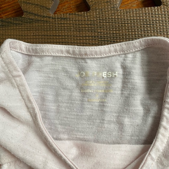 🌸3/$10🌸 pink and sparkle top - Picture 3 of 3